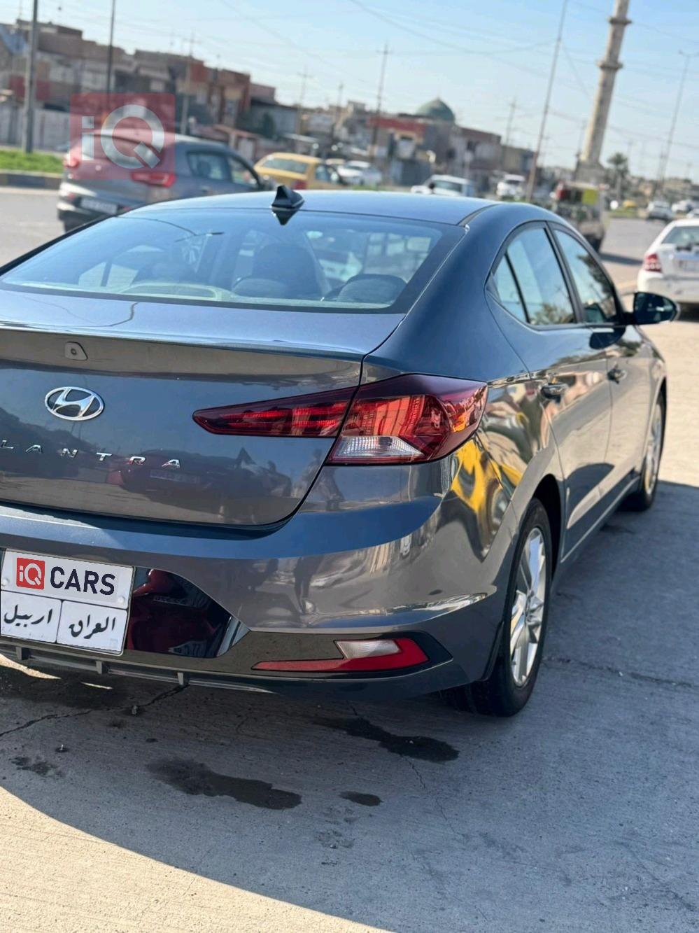 هیۆندای ئەلەنترا